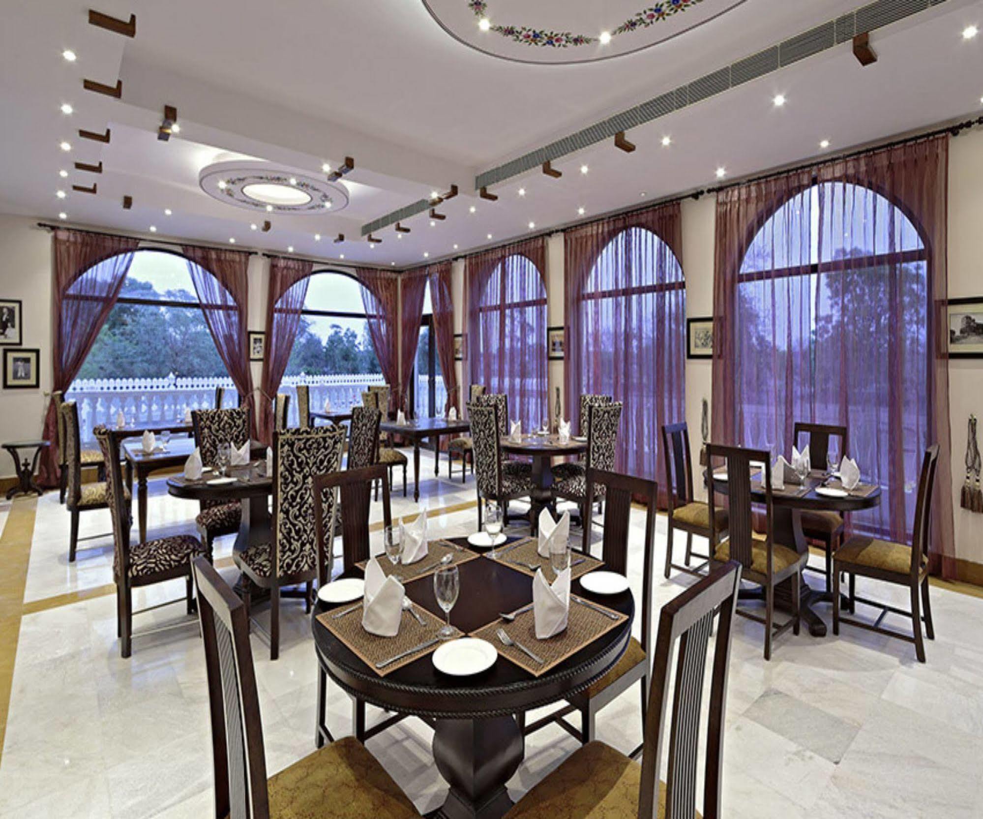 Talaibagh Palace Amer Екстериор снимка