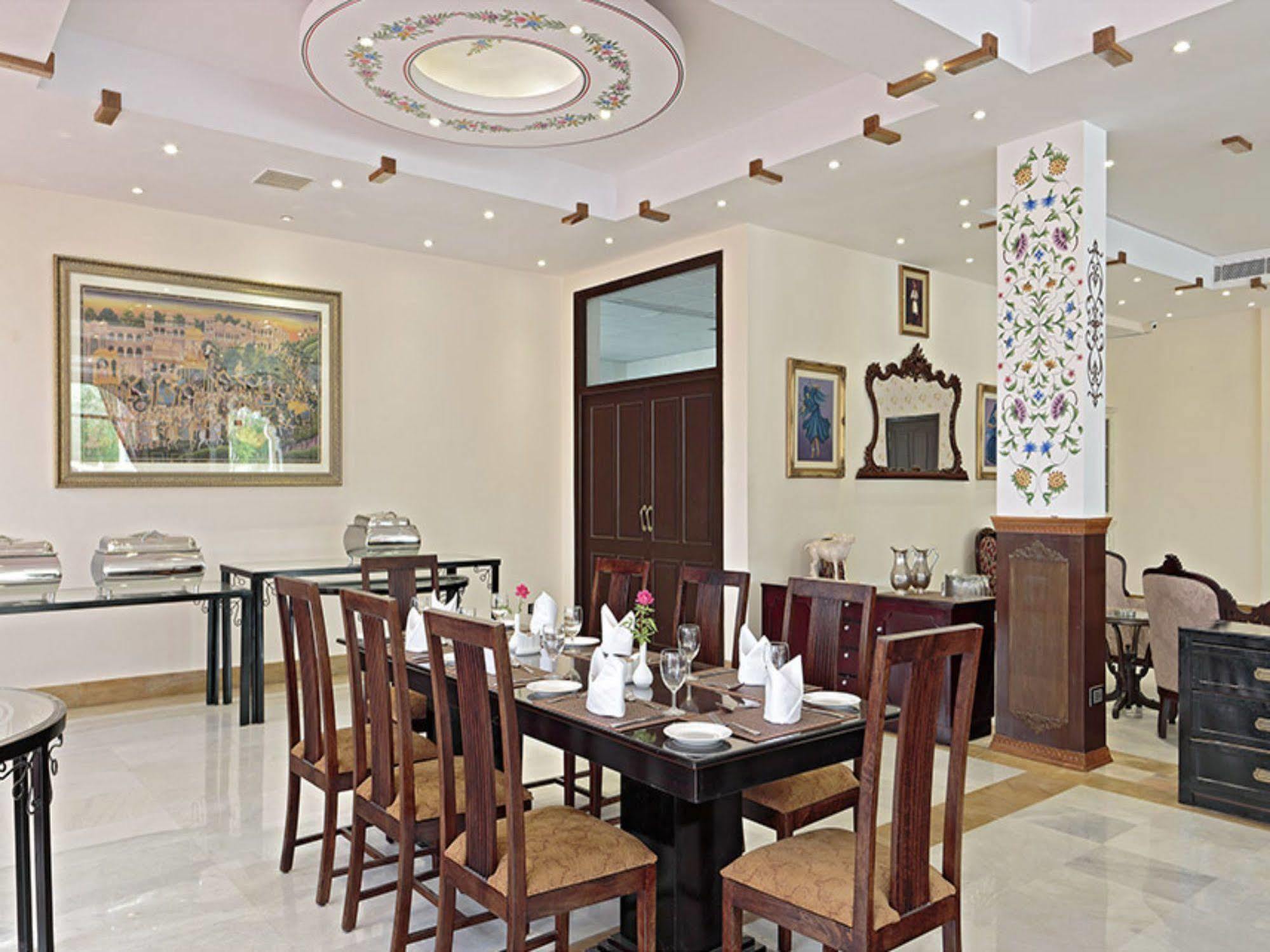 Talaibagh Palace Amer Екстериор снимка